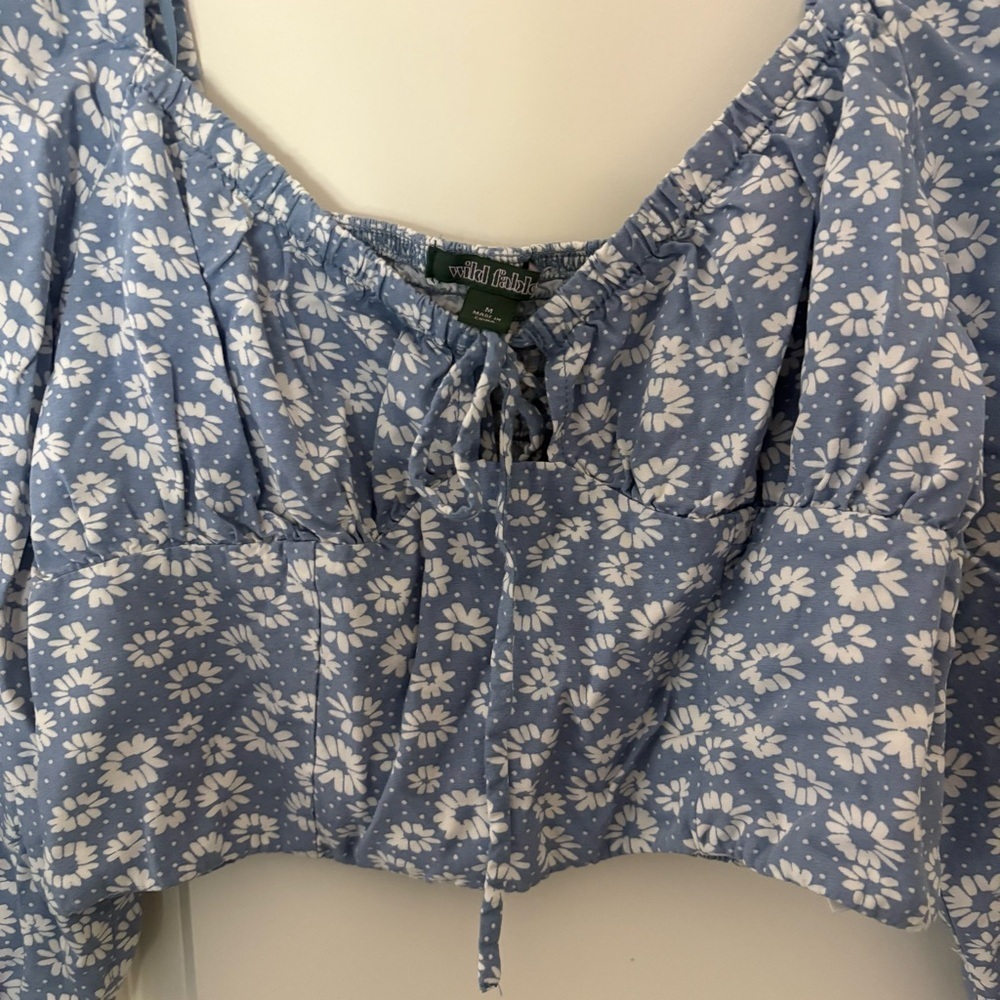 Wild Fable Women’s Blue Floral Long Sleeve Cropped Blouse - Picture 5 of 11